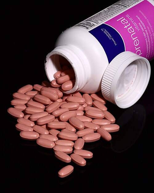 Prenatal vitamin tablets.jpg